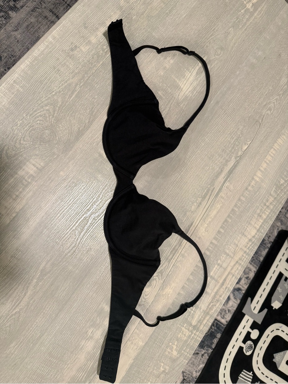 SKIMS Black Underwire Bra - Smooth Support